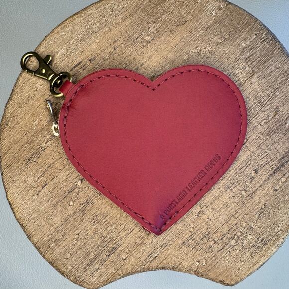 Portland Leather Heart Keychain Pouch FAST SHIP BERRY GOOD Pink Heart NEW - Picture 1 of 2